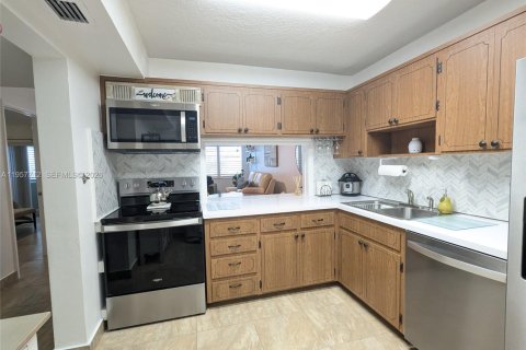 Купить кондоминиум в Халландейл-Бич, Флорида 1 спальня, 71.53м2, № 2011533 - фото 9