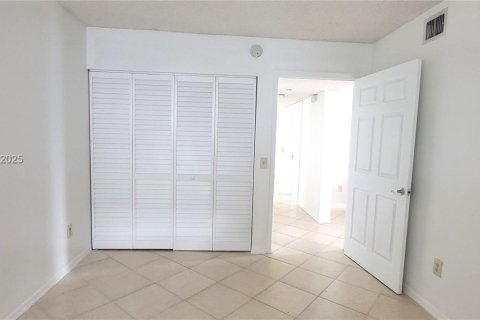 Condominio en alquiler en Pembroke Pines, Florida, 3 dormitorios, 115.85 m2 № 1991323 - foto 3
