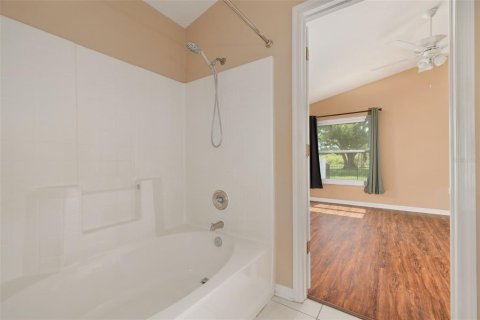 Villa ou maison à vendre à Tampa, Floride: 4 chambres, 157.38 m2 № 1761191 - photo 20