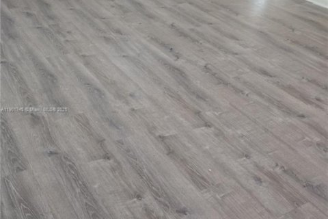 Villa ou maison à louer à West Palm Beach, Floride: 4 chambres, 136.75 m2 № 1953240 - photo 13