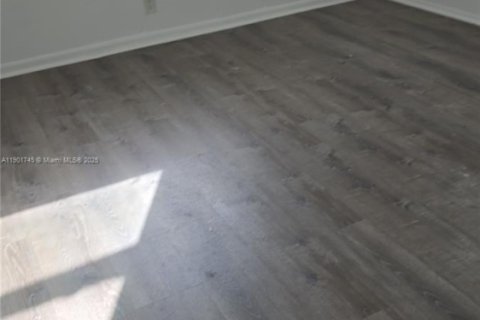 Villa ou maison à louer à West Palm Beach, Floride: 4 chambres, 136.75 m2 № 1953240 - photo 7