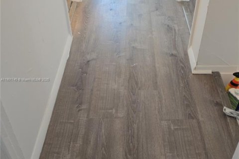 Villa ou maison à louer à West Palm Beach, Floride: 4 chambres, 136.75 m2 № 1953240 - photo 12