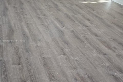 Villa ou maison à louer à West Palm Beach, Floride: 4 chambres, 136.75 m2 № 1953240 - photo 16