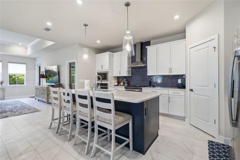 Villa ou maison à vendre à Lakewood Ranch, Floride: 4 chambres, 203.73 m2 № 2407058 - photo 8