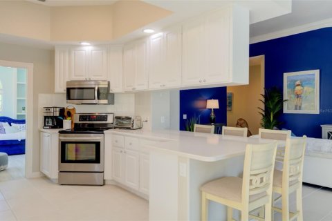 House in Sarasota, Florida 3 bedrooms, 186.55 sq.m. № 1586629 - photo 15