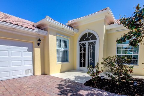 House in Sarasota, Florida 3 bedrooms, 186.55 sq.m. № 1586629 - photo 3