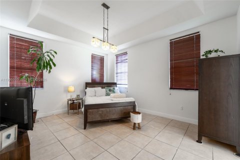 Casa en venta en Miami, Florida, 4 dormitorios, 186.55 m2 № 2058844 - foto 18