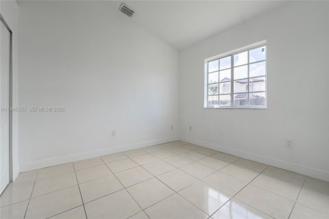 Casa en venta en Miami, Florida, 4 dormitorios, 186.55 m2 № 2058844 - foto 28