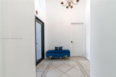 Casa en venta en Miami, Florida, 4 dormitorios, 186.55 m2 № 2058844 - foto 24