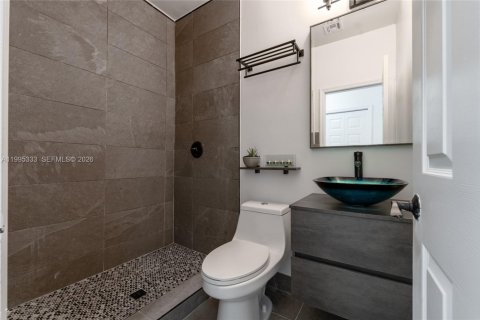 Casa en venta en Miami, Florida, 4 dormitorios, 186.55 m2 № 2058844 - foto 30
