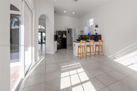 Casa en venta en Miami, Florida, 4 dormitorios, 186.55 m2 № 2058844 - foto 17