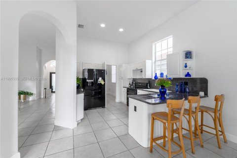 Casa en venta en Miami, Florida, 4 dormitorios, 186.55 m2 № 2058844 - foto 15