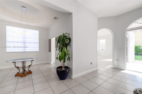 Casa en venta en Miami, Florida, 4 dormitorios, 186.55 m2 № 2058844 - foto 6