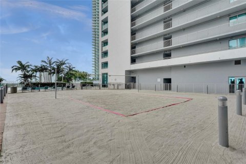 Condo in Miami, Florida, 1 bedroom  № 1867687 - photo 26