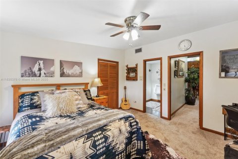 Villa ou maison à vendre à Homestead, Floride: 5 chambres, 300.17 m2 № 1818485 - photo 15