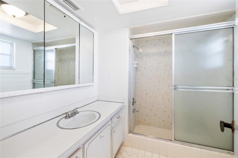 Condominio en venta en Saint Petersburg, Florida, 2 dormitorios, 149.11 m2 № 2097432 - foto 26