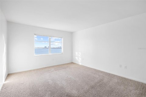 Condominio en venta en Saint Petersburg, Florida, 2 dormitorios, 149.11 m2 № 2097432 - foto 28