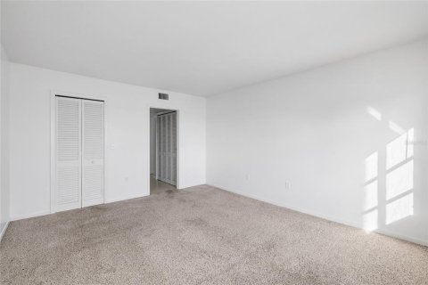 Condominio en venta en Saint Petersburg, Florida, 2 dormitorios, 149.11 m2 № 2097432 - foto 29