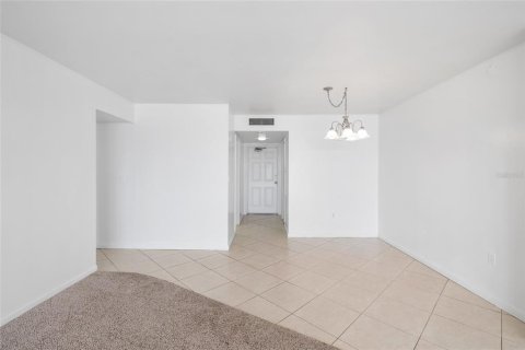 Condominio en venta en Saint Petersburg, Florida, 2 dormitorios, 149.11 m2 № 2097432 - foto 9