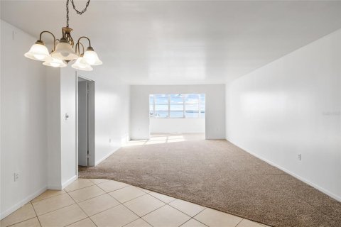 Condominio en venta en Saint Petersburg, Florida, 2 dormitorios, 149.11 m2 № 2097432 - foto 6