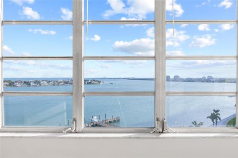 Condominio en venta en Saint Petersburg, Florida, 2 dormitorios, 149.11 m2 № 2097432 - foto 20
