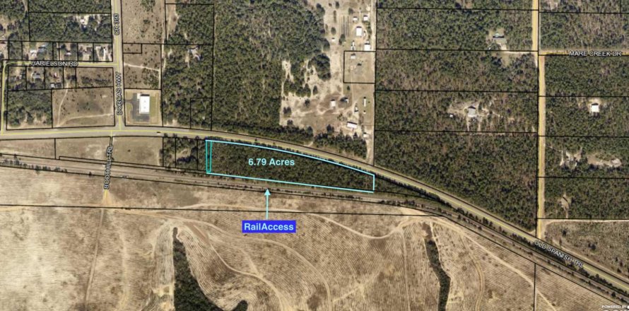 Propiedad comercial en Crestview, Florida № 558056