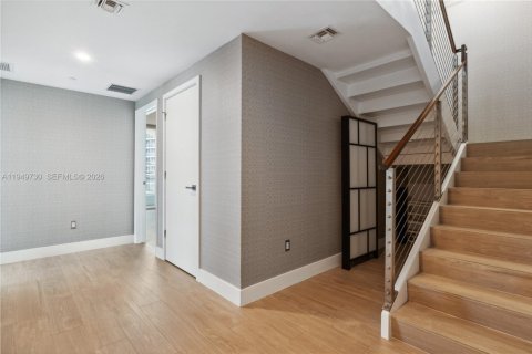 Снять в аренду кондоминиум в Майами, Флорида 3 спальни, 207.73м2, № 2005408 - фото 16