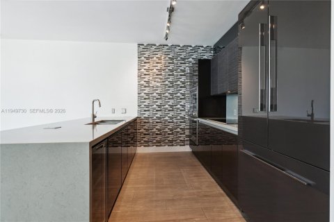 Снять в аренду кондоминиум в Майами, Флорида 3 спальни, 207.73м2, № 2005408 - фото 14