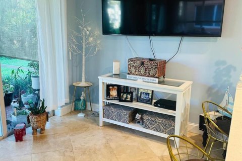 Condo in Port St. Lucie, Florida, 1 bedroom  № 2245985 - photo 5