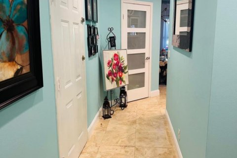 Condo in Port St. Lucie, Florida, 1 bedroom  № 2245985 - photo 6