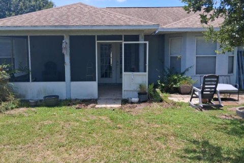 House in Port St. Lucie, Florida 3 bedrooms, 128.76 sq.m. № 2244509 - photo 7