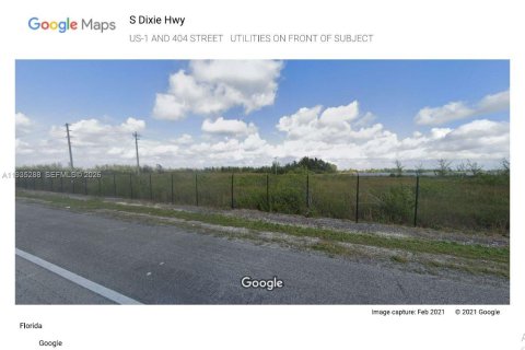 Commercial property in Miami-Dade, Florida № 2152543 - photo 9