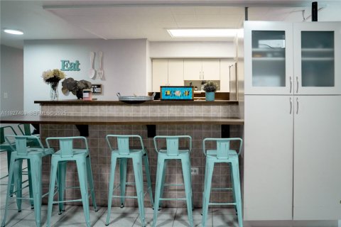 House in Marathon, Florida 3 bedrooms, 175.77 sq.m. № 1986065 - photo 20