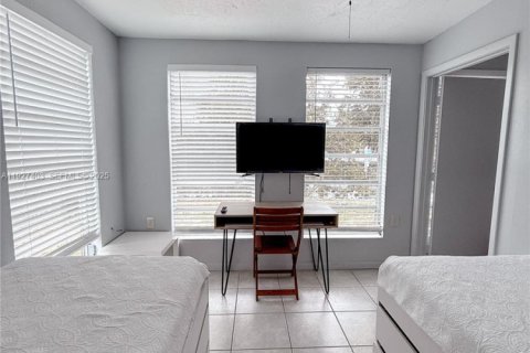 House in Marathon, Florida 3 bedrooms, 175.77 sq.m. № 1986065 - photo 28