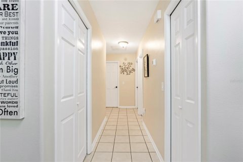 House in DeLand, Florida 4 bedrooms, 196.12 sq.m. № 2152163 - photo 23