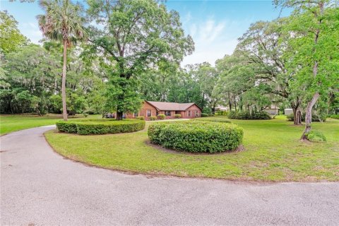 House in DeLand, Florida 4 bedrooms, 196.12 sq.m. № 2152163 - photo 5