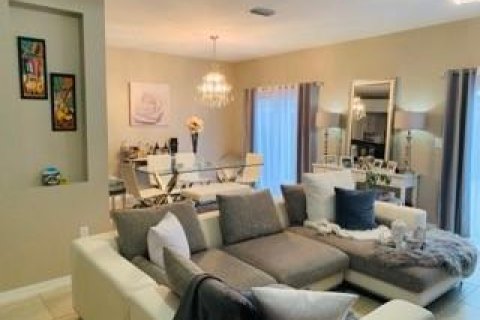 Touwnhouse à vendre à Miramar, Floride: 3 chambres, 162.67 m2 № 2086321 - photo 5