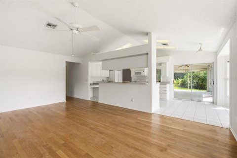 Villa ou maison à vendre à New Port Richey, Floride: 2 chambres, 169.45 m2 № 2324970 - photo 30