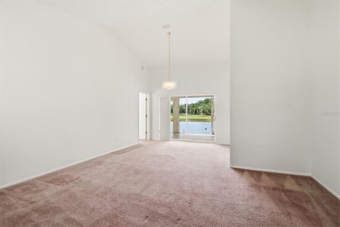 Villa ou maison à vendre à New Port Richey, Floride: 2 chambres, 169.45 m2 № 2324970 - photo 25