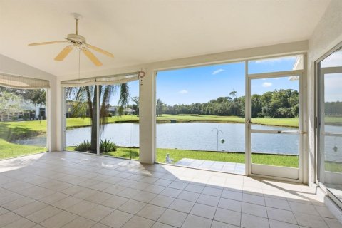 Villa ou maison à vendre à New Port Richey, Floride: 2 chambres, 169.45 m2 № 2324970 - photo 7
