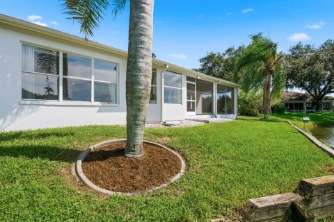 Villa ou maison à vendre à New Port Richey, Floride: 2 chambres, 169.45 m2 № 2324970 - photo 9