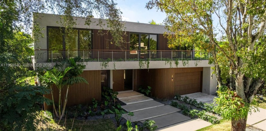 Дом в Майами, Флорида 6 спален, 476.68м2 № 2030388