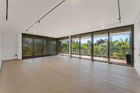 Купить виллу или дом в Майами, Флорида 6 спален, 476.68м2, № 2030388 - фото 10