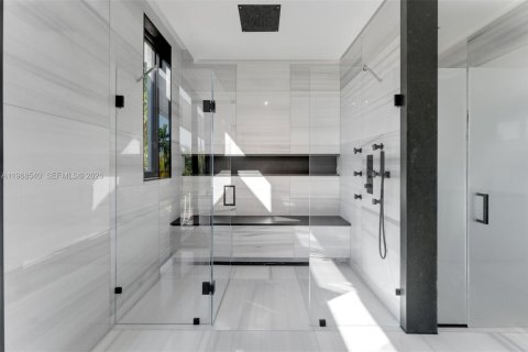 Купить виллу или дом в Майами, Флорида 6 спален, 476.68м2, № 2030388 - фото 14