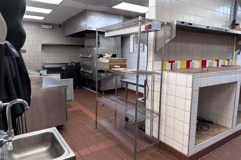 Commercial property in Chiefland, Florida 118.91 sq.m. № 1513900 - photo 7