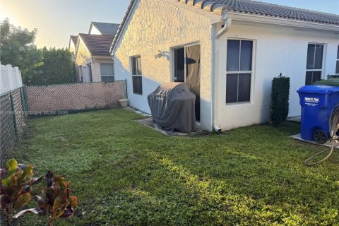 Villa ou maison à vendre à Pembroke Pines, Floride: 3 chambres, 128.11 m2 № 1941541 - photo 29