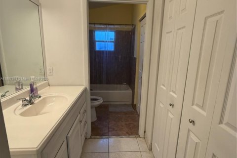 Villa ou maison à vendre à Pembroke Pines, Floride: 3 chambres, 128.11 m2 № 1941541 - photo 20