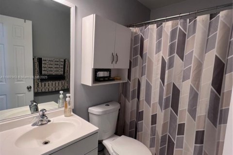 Villa ou maison à vendre à Pembroke Pines, Floride: 3 chambres, 128.11 m2 № 1941541 - photo 24