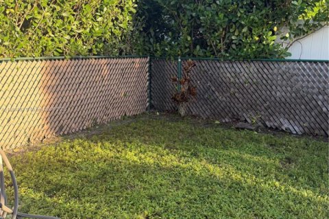 Villa ou maison à vendre à Pembroke Pines, Floride: 3 chambres, 128.11 m2 № 1941541 - photo 28