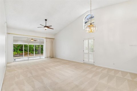 House in Sarasota, Florida 2 bedrooms, 186.92 sq.m. № 2150607 - photo 7